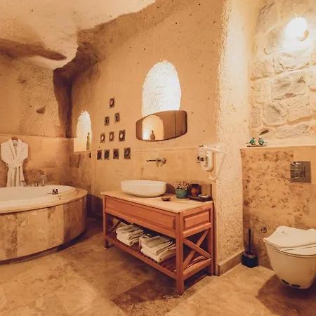 Peristyle Cave Cappadocia- Special Class * 乌奇希萨尔